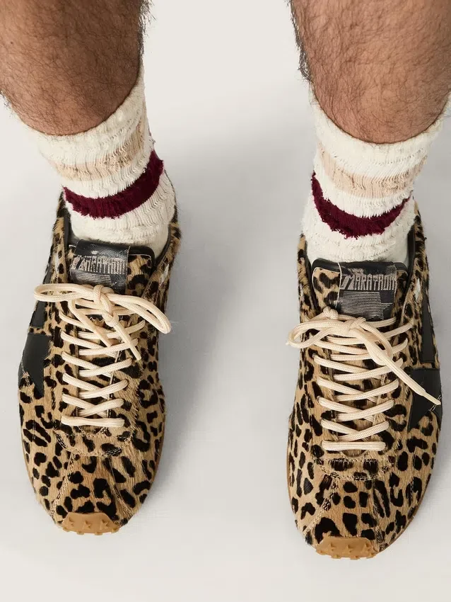 Marathon Speed för herr i beige och svart ponnyskinn med leopardmönster och svart läderstjärna
