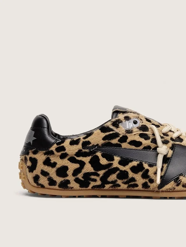 Marathon Speed för herr i beige och svart ponnyskinn med leopardmönster och svart läderstjärna