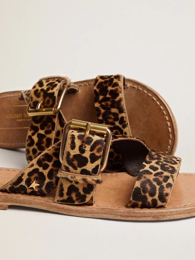 Margaret-sandaler för damer i ponnyskinn med leopardmönster