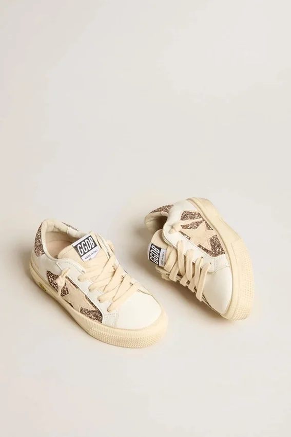 May Teen i vitt läder och roséguldglitter med beige stjärna i mocka