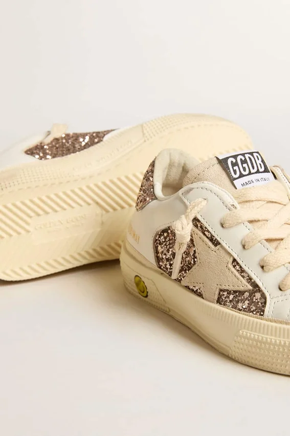 May Teen i vitt läder och roséguldglitter med beige stjärna i mocka