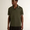 Militärgrön jerseypolo för herr med broderi