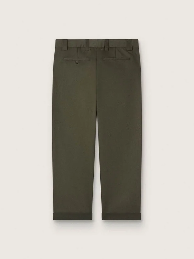 Militärgröna chinos från Golden Collection