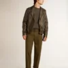 Militärgröna chinos från Golden Collection