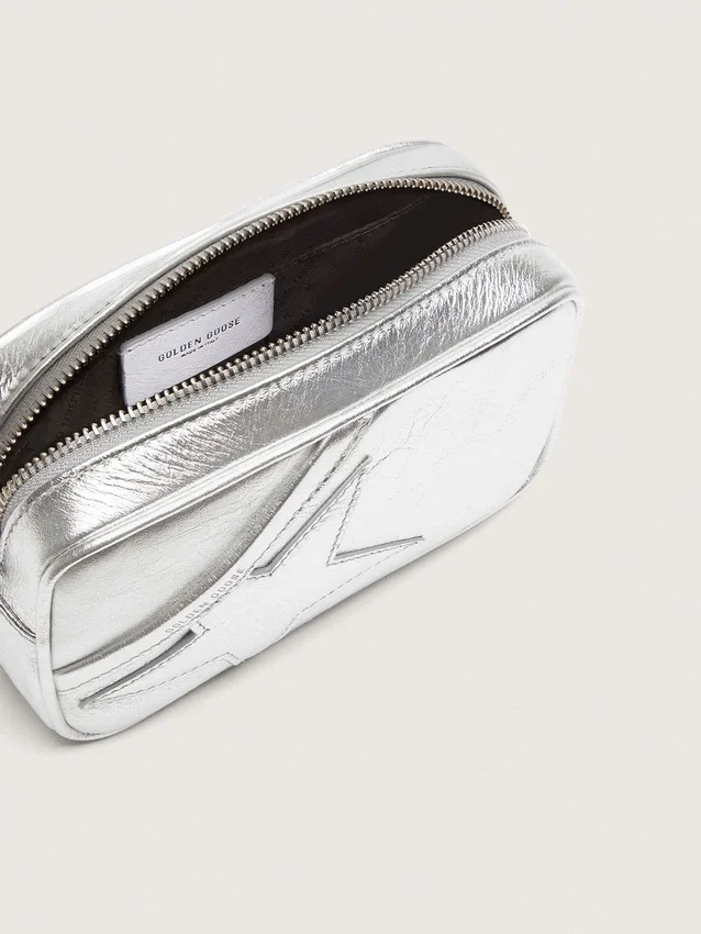 Mini Star Bag för damer i silverlaminerat läder med ton-i-ton-stjärna
