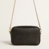 Mini Star Bag i svart läder med ton-i-ton-stjärna
