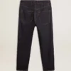 Mörkblå herrjeans i denim med en tvätt