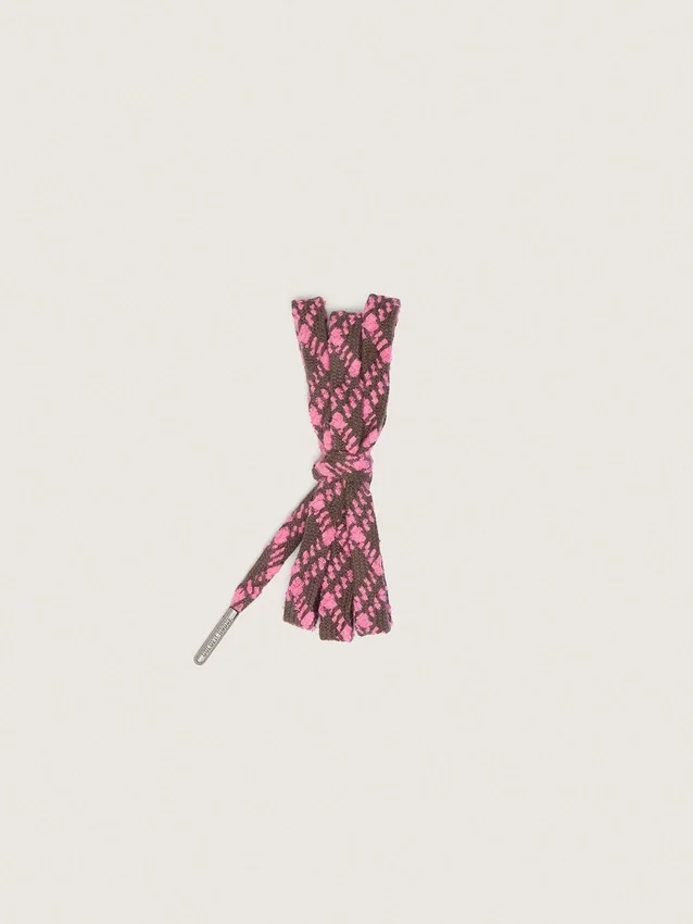 Mörkbruna och rosa tartan-skosnören