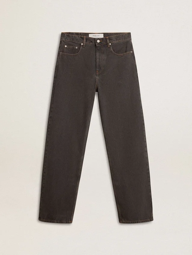 Mörkgrå herrjeans i denim med tvinnad pressveck
