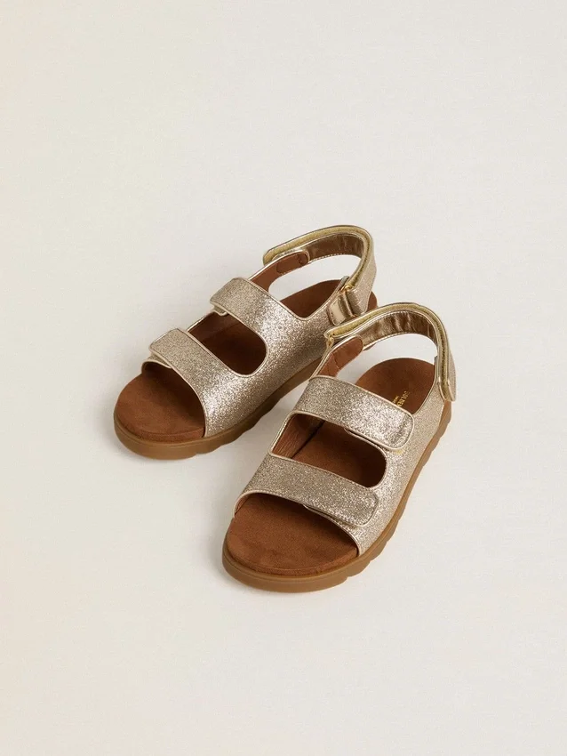 Noa Young-sandaler i mikroglitter och platinaläder