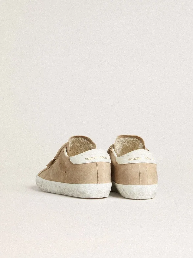 Old School för damer i beige mocka med vit läderflik på hälen