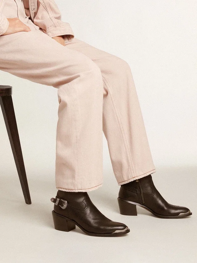 Patty-ankelstövlar i svart läder
