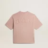 Puderrosa T-shirt med omvänt logo på ryggen – Jersey Capsule