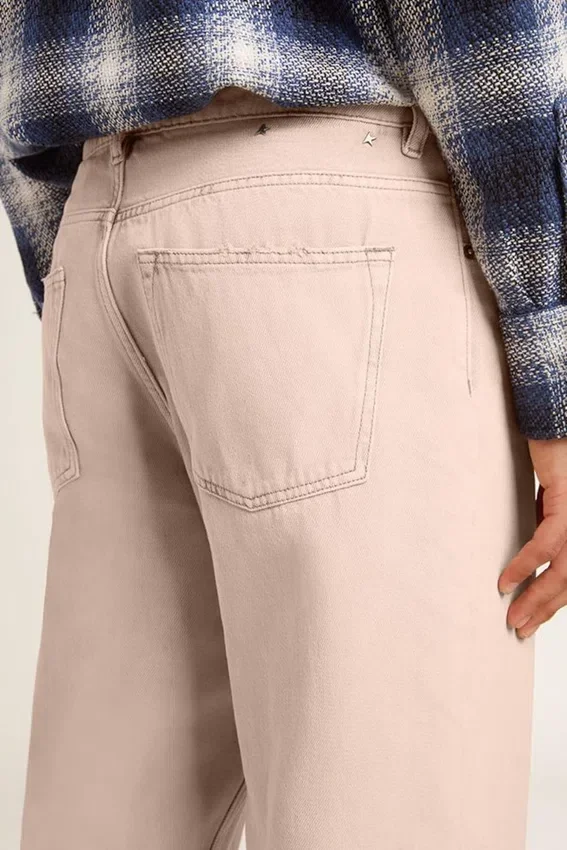 Rosa färgade jeans för män
