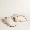 Running Sole i nappa med silverfärgad stjärna och guldfärgad läderflik på hälen