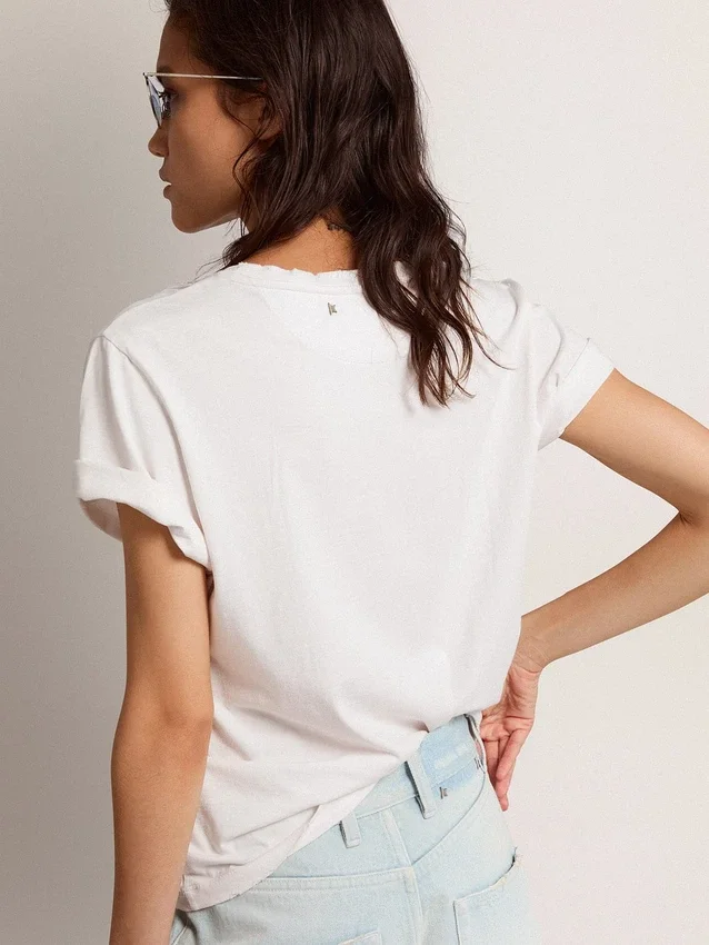 Slim fit-T-shirt för dam i vitt med slitna detaljer