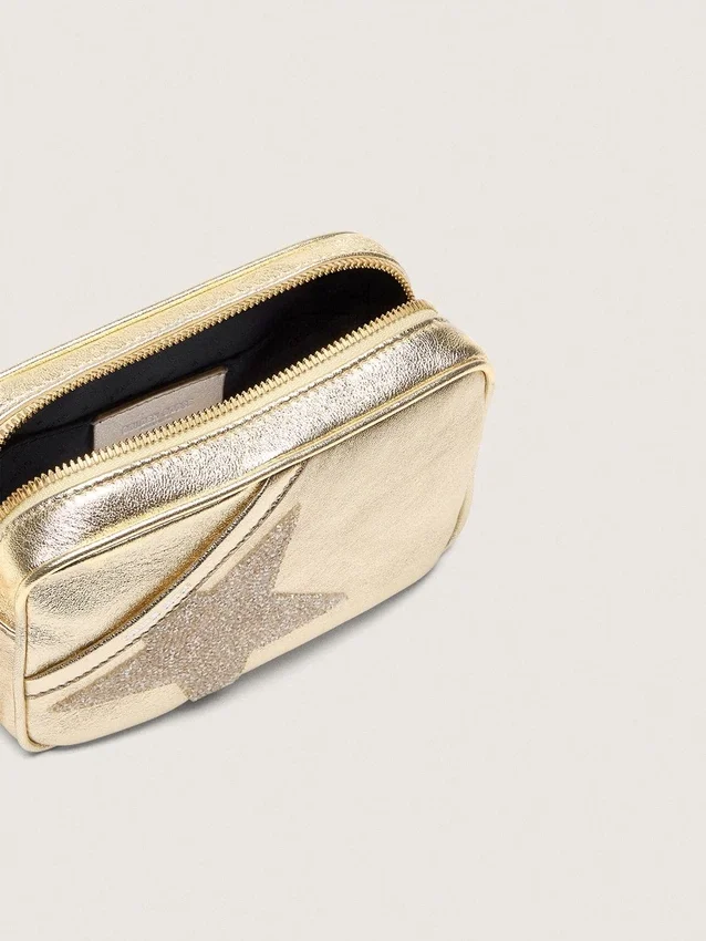 Star Bag i platinafärgat läder med Swarovski-stjärna