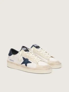 Stardan för herr i beige mocka med blå stjärna
