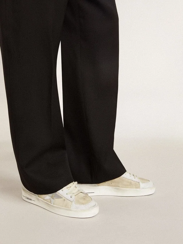 Stardan för herr i nubuck och crackle-läder med silvermetallisk läderstjärna