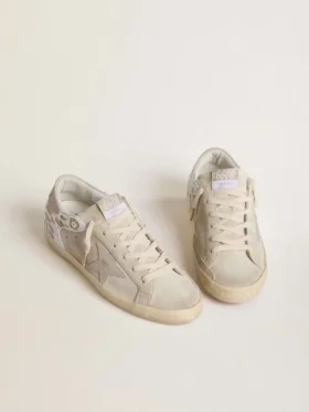 Super-Star för dam i beige mocka med pärlbroderi och laminerad mockastjärna