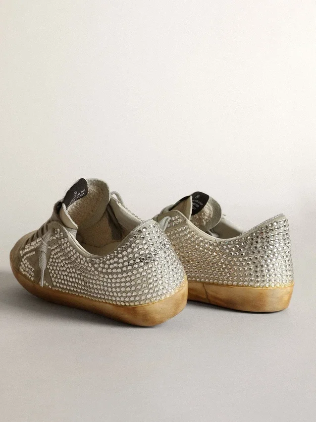 Super-Star för dam i åldrat vitt nubuck med Swarovski-kristaller