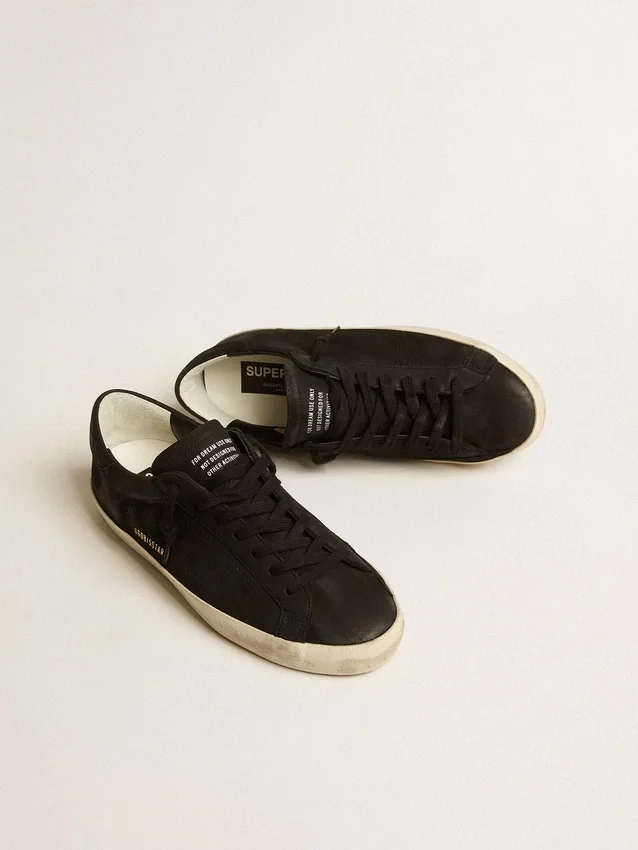 Super-Star för herr i svart nubuck med perforerad stjärna och svart nubuck-hälflik