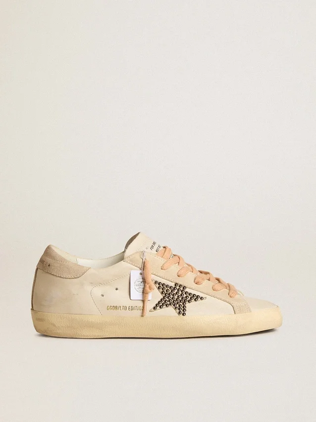 Super-Star LTD i läder med beige stjärna i mocka med Swarovski-nitar