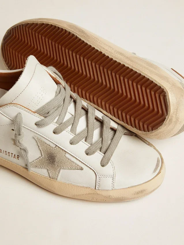 Super-Star-sneakers för damer med stjärna i mocka och brun hälflik