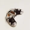 Super-Star-sneakers i silverfärgat läder med insatser i mocka