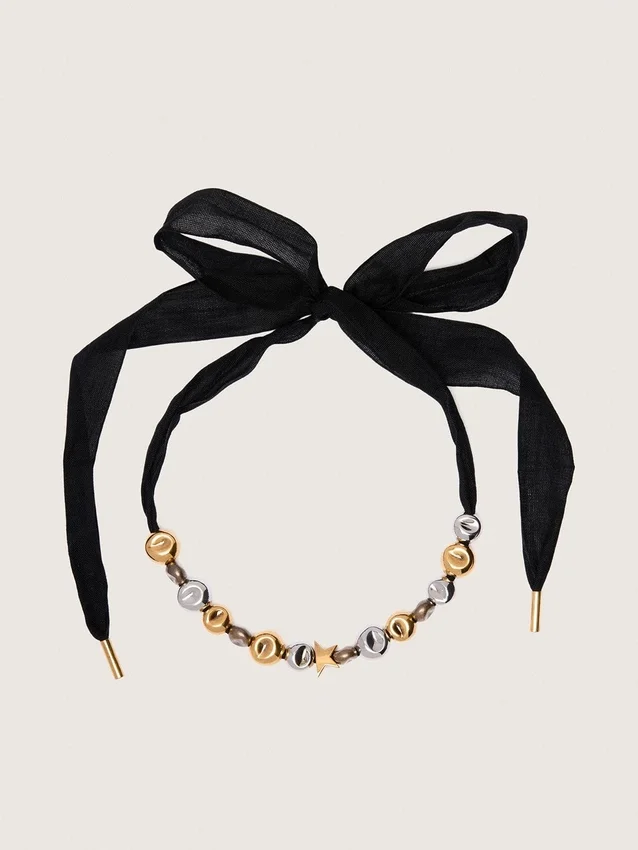 Svart bandchoker med nitar