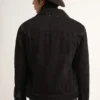 Svart denimjacka för män med en tvätt