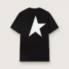 Svart herr-T-shirt med kontrasterande vit logotyp och stjärna