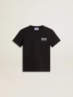 Svart T-shirt med kontrasterande vit logotyp på framsidan och en stor stjärna på baksidan