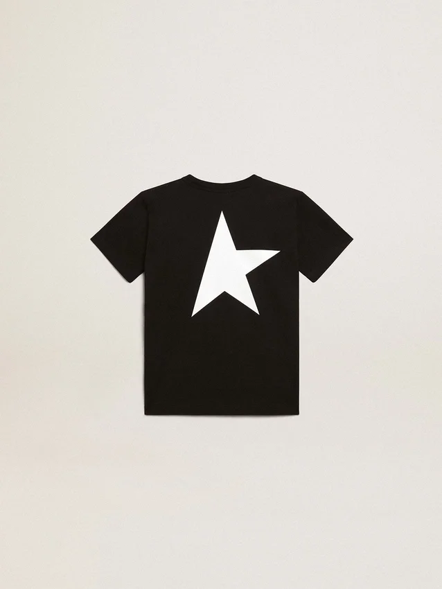 Svart T-shirt med kontrasterande vit logotyp på framsidan och en stor stjärna på baksidan