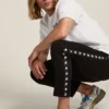 Svarta joggingbyxor för herr med vita stjärnor på sidorna
