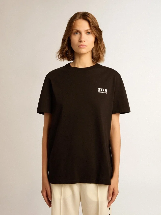 T-shirt från Black Star Collection med kontrasterande vit logotyp och stjärna
