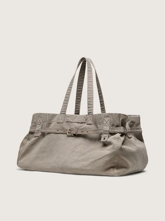Tote-väska i antracitfärgad canvas med broderi och detaljer i antiksilver