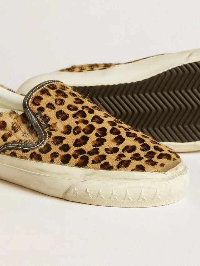 VCE Penstar för dam i ponnyskinn med leopardmönster och svart läderflik på hälen