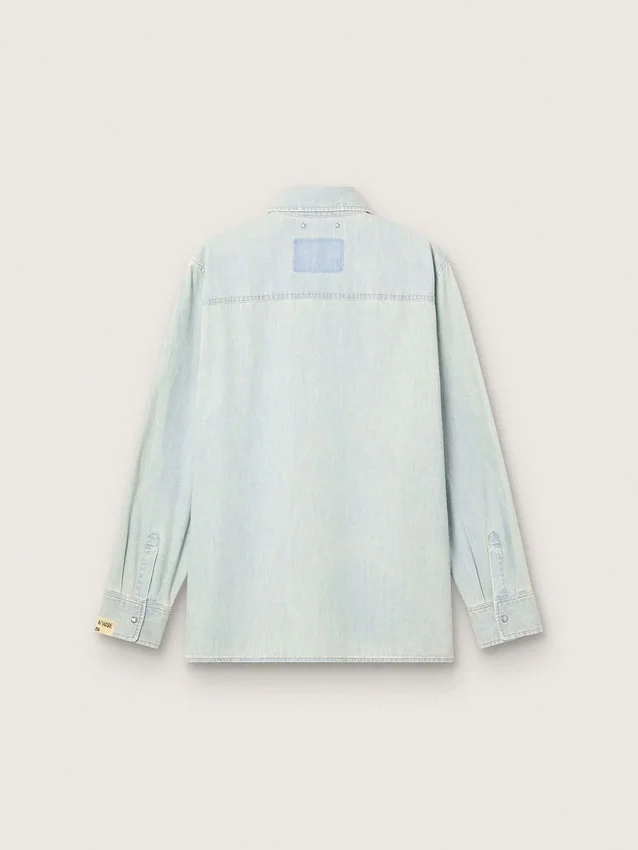 Över skjorta för herr i ljusblå denim