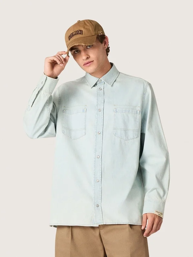 Över skjorta för herr i ljusblå denim