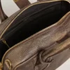 Vita-väska i brunt vintage-läder med gulddetaljer