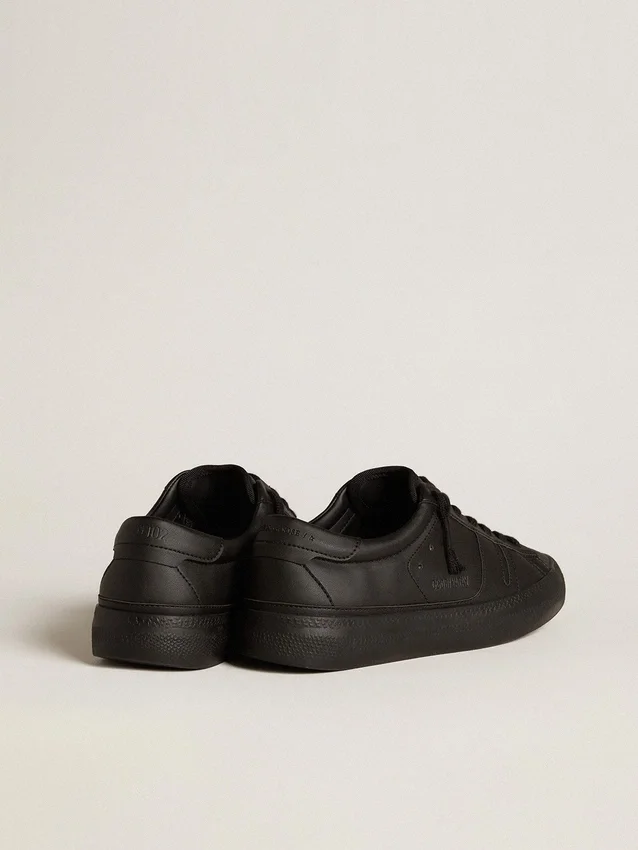 Yatay Model 1B – hållbara sneakers med biobaserat överdel och svart Y