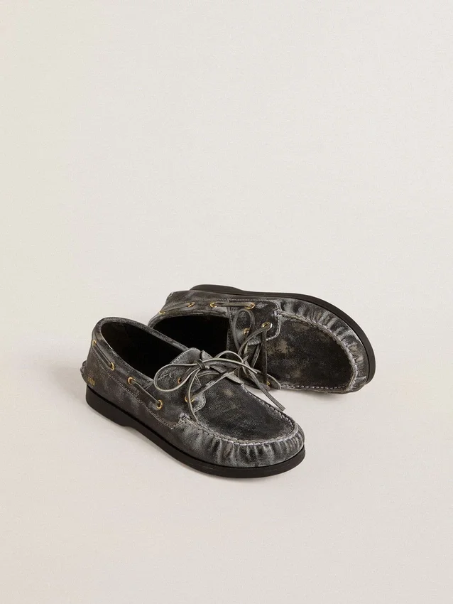 Young Cruise-loafer i svart slitet läder